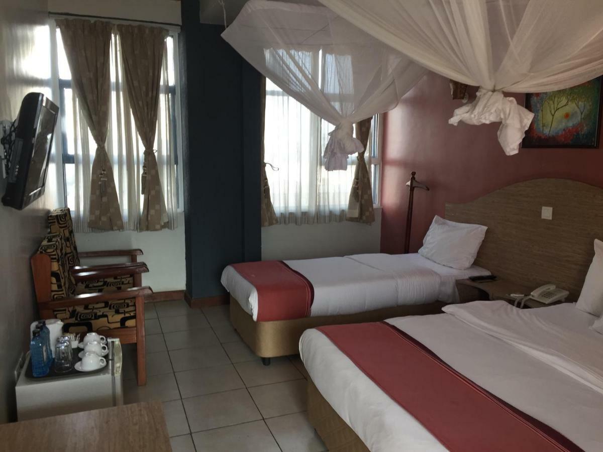 Hotel Emerald Nairobi Buitenkant foto